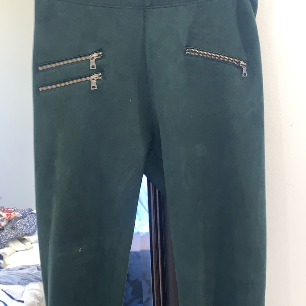 Lightly worn - Picture 2 of 4